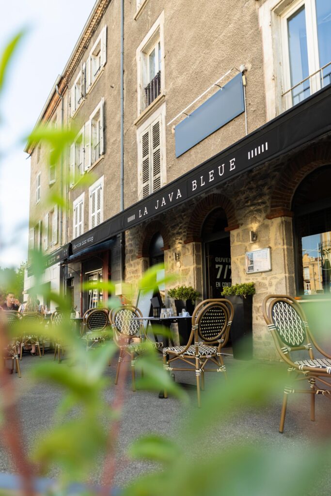 La Java Bleue à Montbrison, restaurant au décor rétro dans le Forez