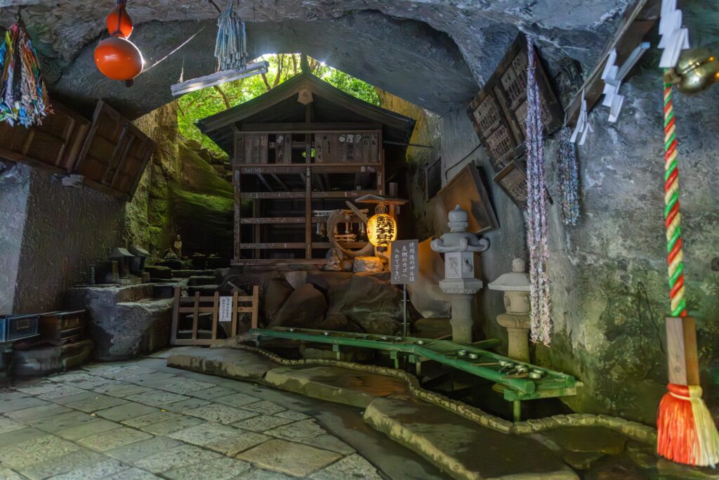 Sanctuaire Zeniarai Benten
