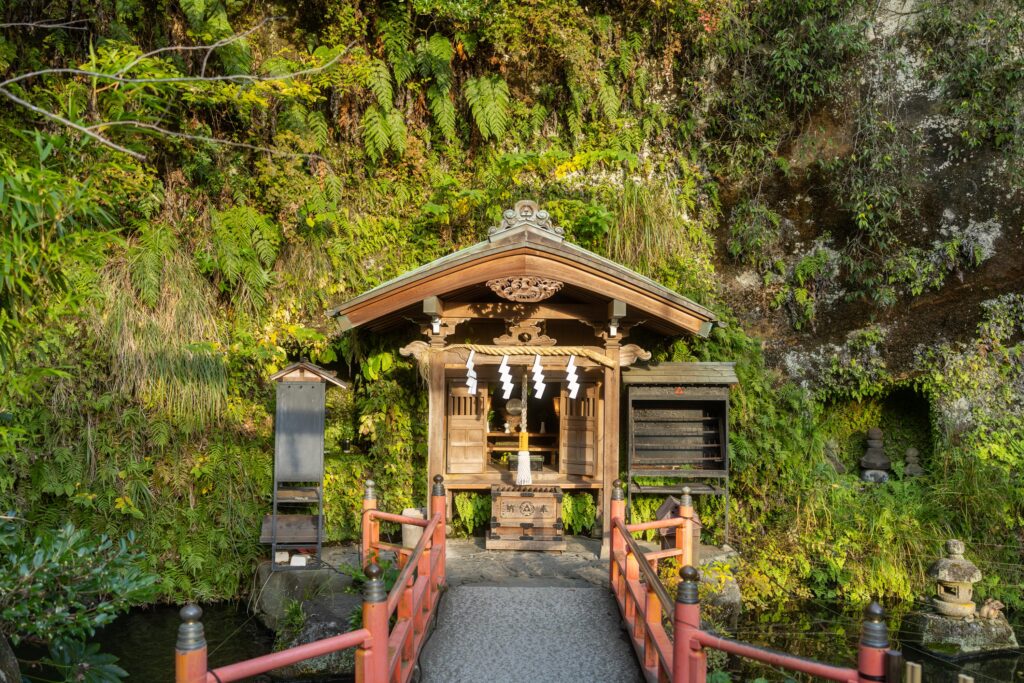 Sanctuaire Zeniarai Benten