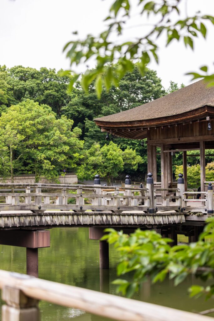 Pavillon Ukimido dans le parc de Nara
